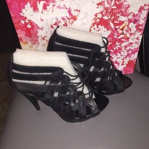 Chinese Laundry Lace up sandals/heels